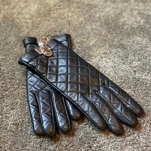 Women’s Leather Michael Kors Gloves